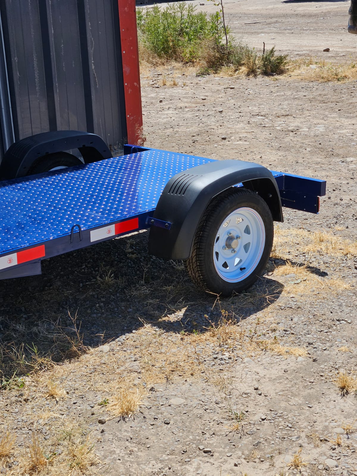 Carro Plano de Carga Ligera 650 kg – Uso Práctico y Funcional