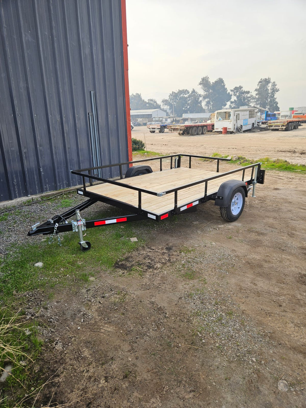 Carro de Arrastre 1.000 kg con Base de Madera – Plataforma 3 × 2 m