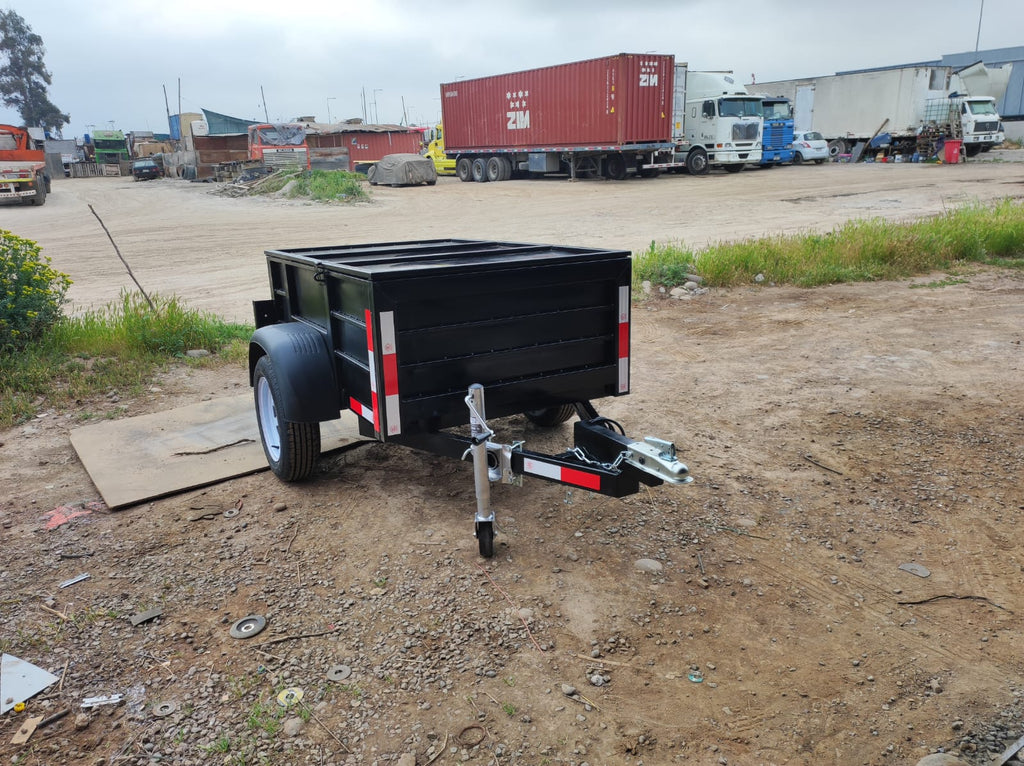 Carro de Arrastre Cerrado Multicarga 650 kg – Uso General