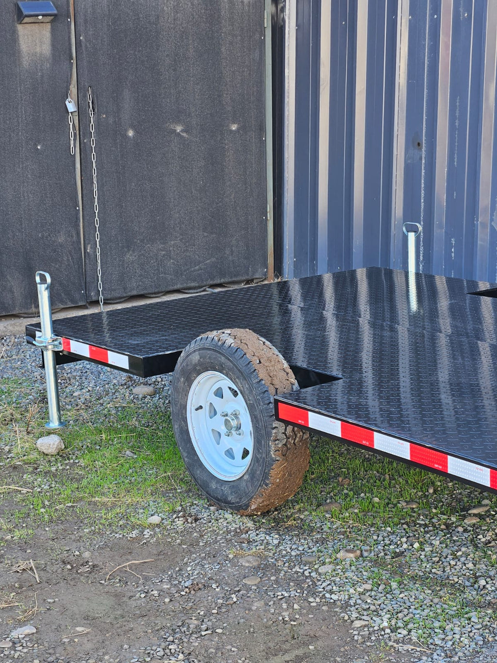 Carro de Arrastre Plano 1.000 kg – Plataforma Metálica 3 × 2 m