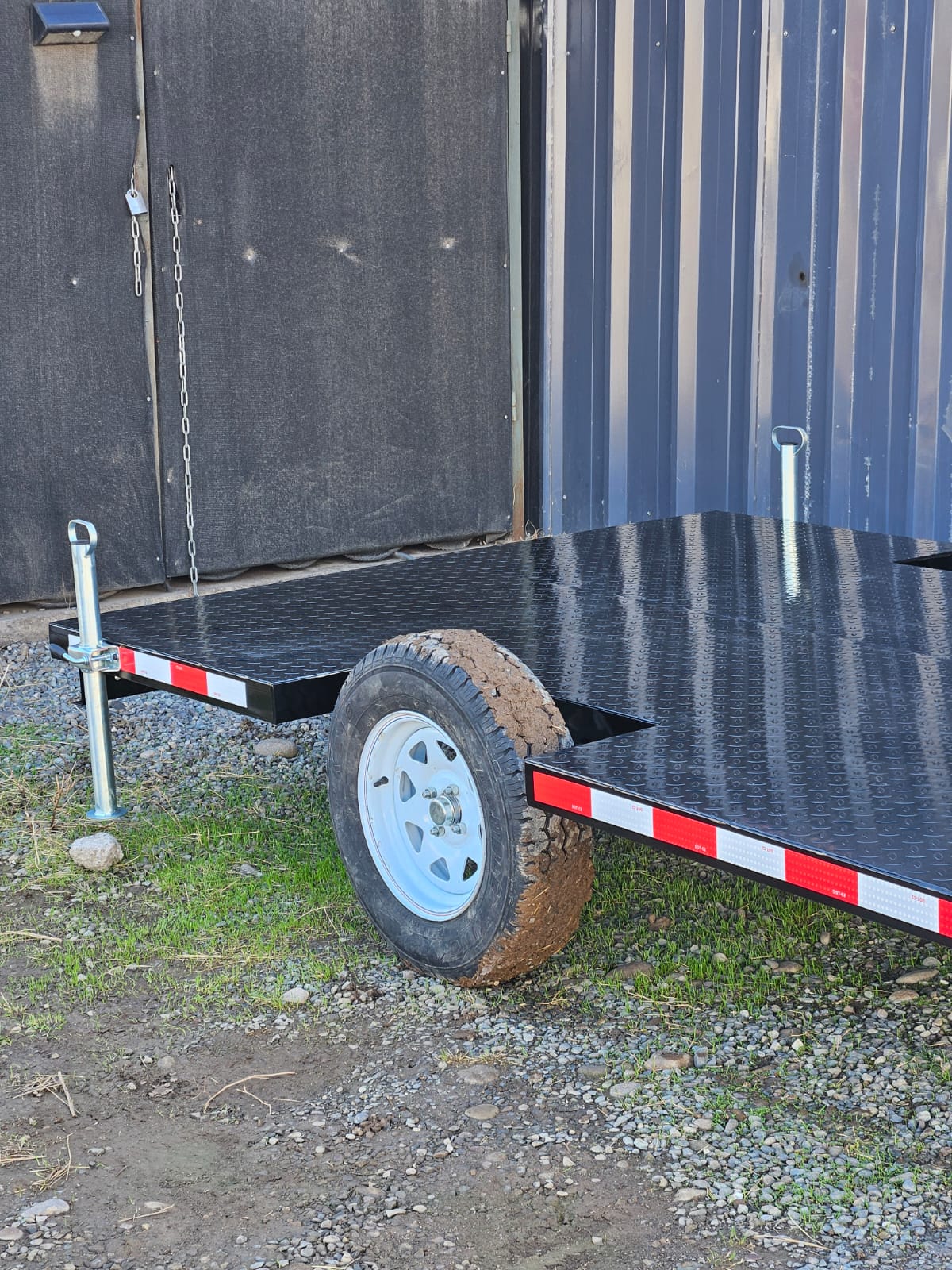 Carro de Arrastre Plano 1.000 kg – Plataforma Metálica 3 × 2 m