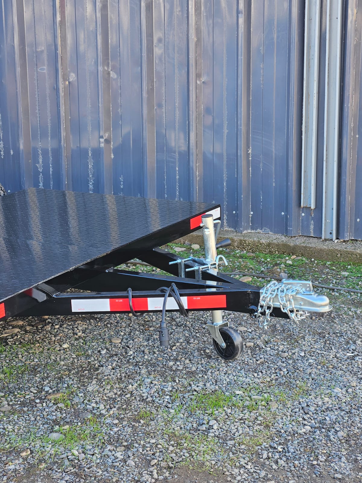 Carro de Arrastre Plano 1.000 kg – Plataforma Metálica 3 × 2 m